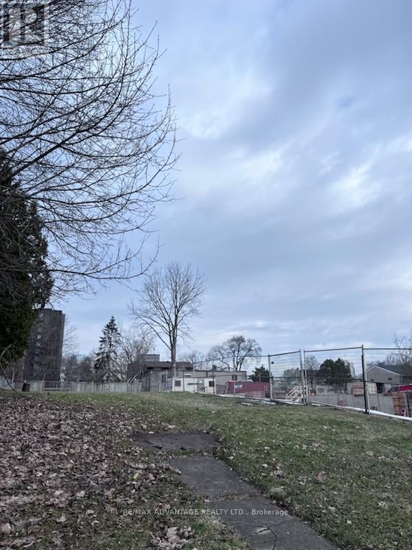 242 HILL STREET, London East, Ontario