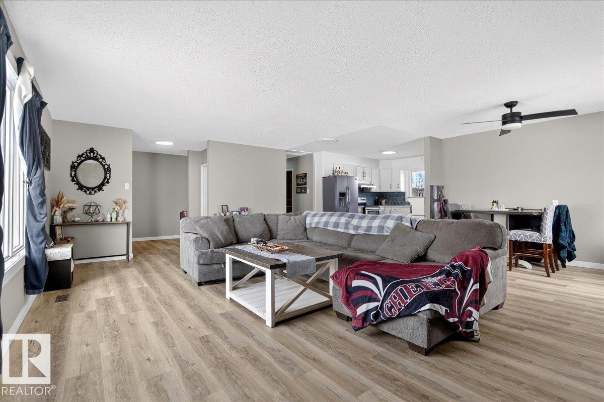 23 58121 Lily Lake Road, Rural Sturgeon County, Alberta  T0G 1L2 - Photo 4 - E4478464