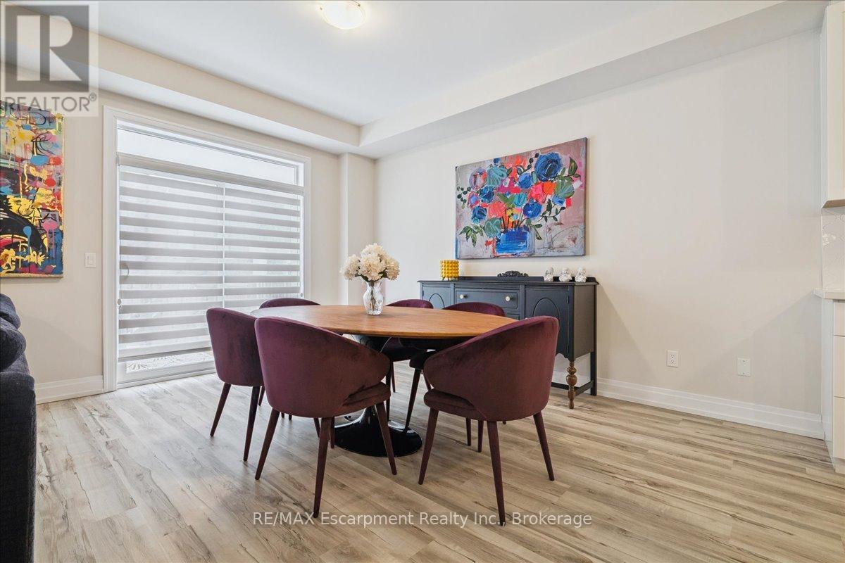 20 Granite Ridge Trail, Hamilton, Ontario  L8B 1Y4 - Photo 10 - X12906110