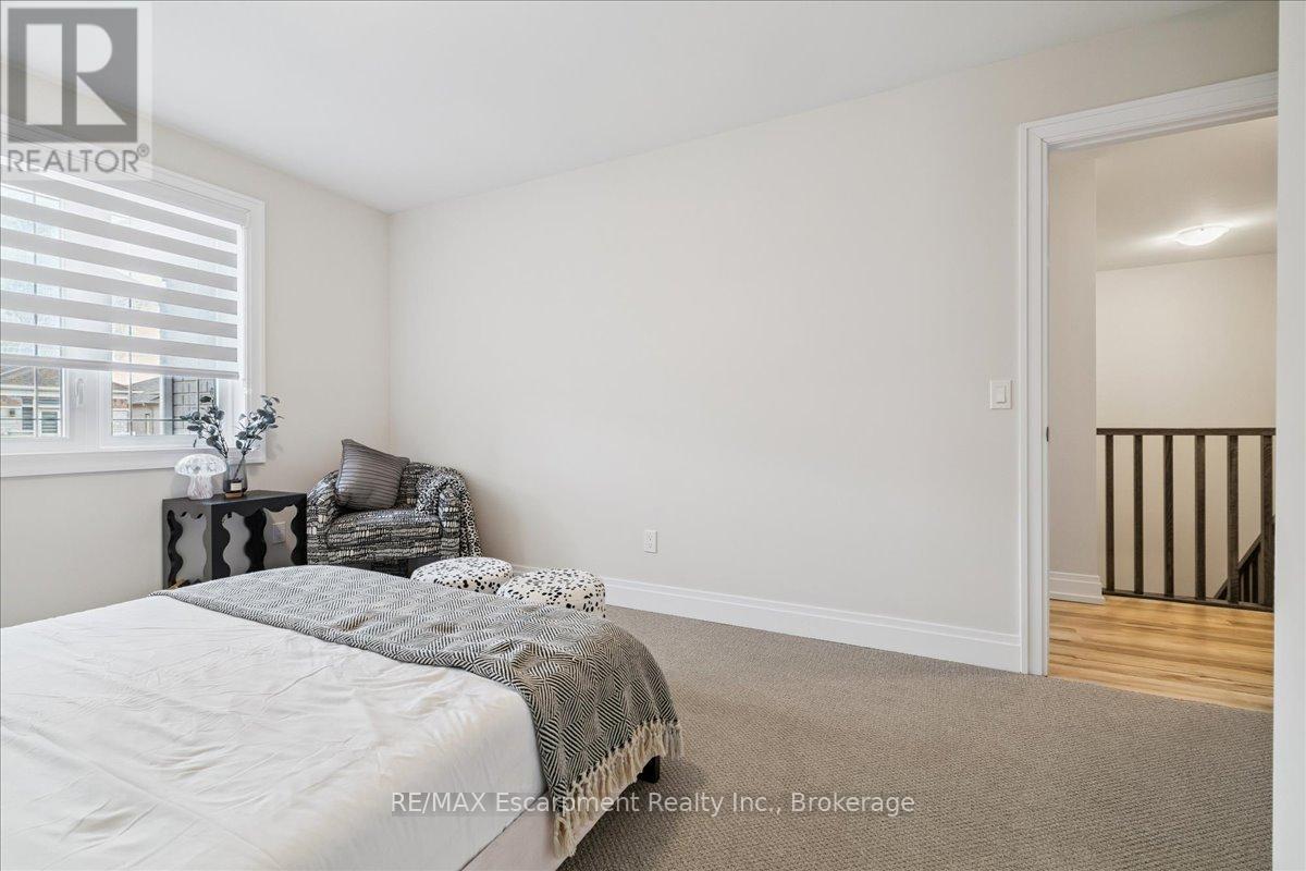 20 Granite Ridge Trail, Hamilton, Ontario  L8B 1Y4 - Photo 32 - X12906110