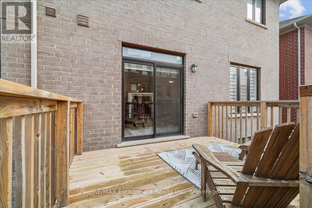 20 Granite Ridge Trail, Hamilton, Ontario  L8B 1Y4 - Photo 37 - X12906110