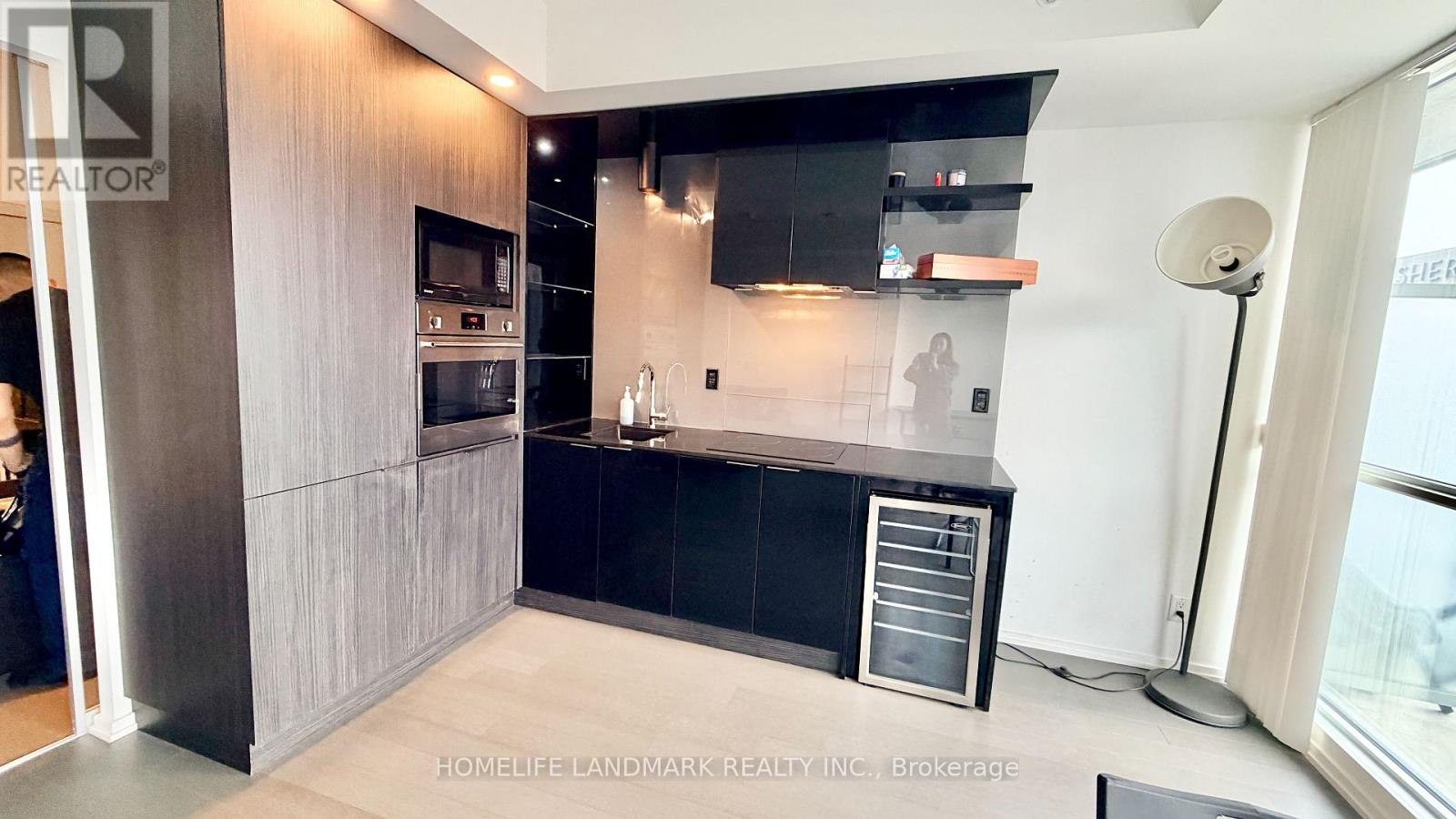 3702 - 70 Temperance Street, Toronto, Ontario  M5H 0B1 - Photo 2 - C12906476