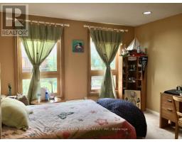 38 MARCELLINE ROOM 1 CRESCENT, Toronto, Ontario