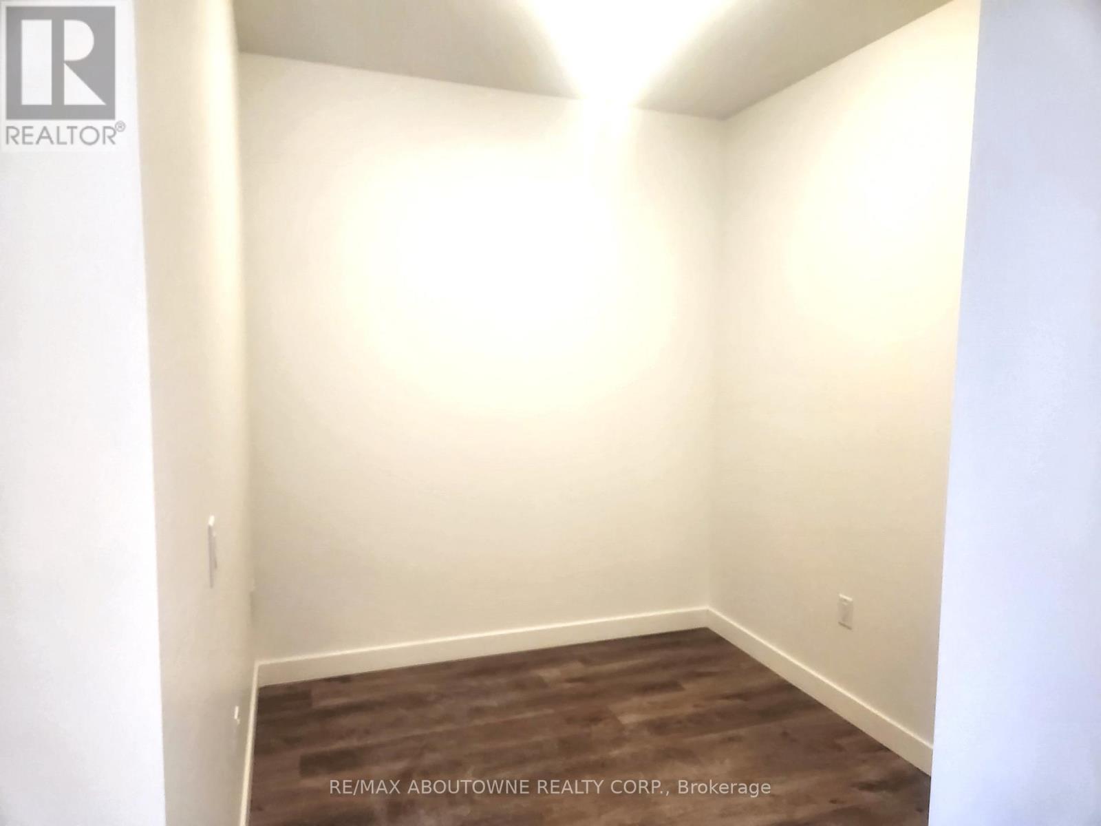 302 - 461 Green Road, Hamilton, Ontario  L8E 5B4 - Photo 13 - X12650084