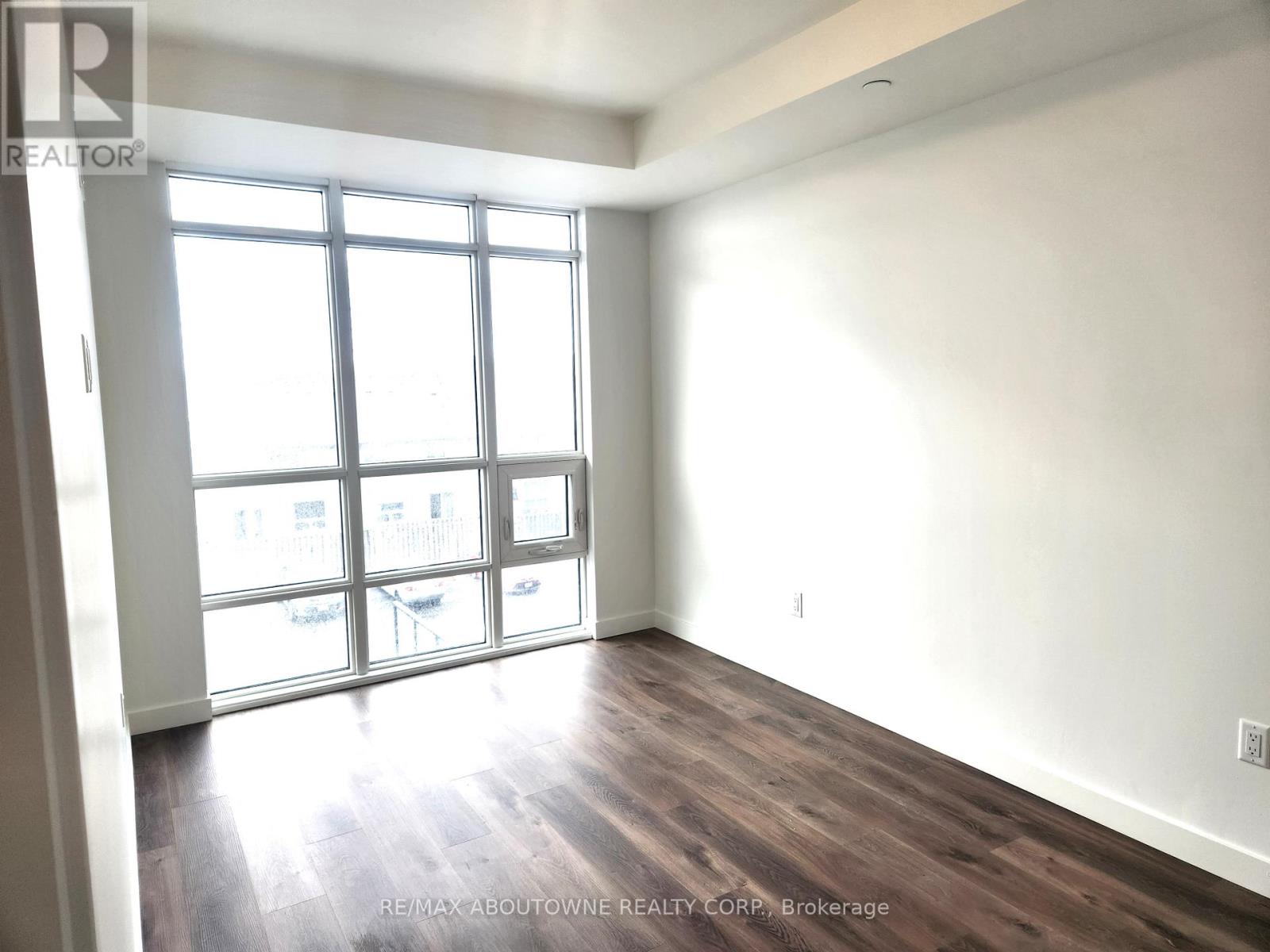 302 - 461 Green Road, Hamilton, Ontario  L8E 5B4 - Photo 9 - X12650084