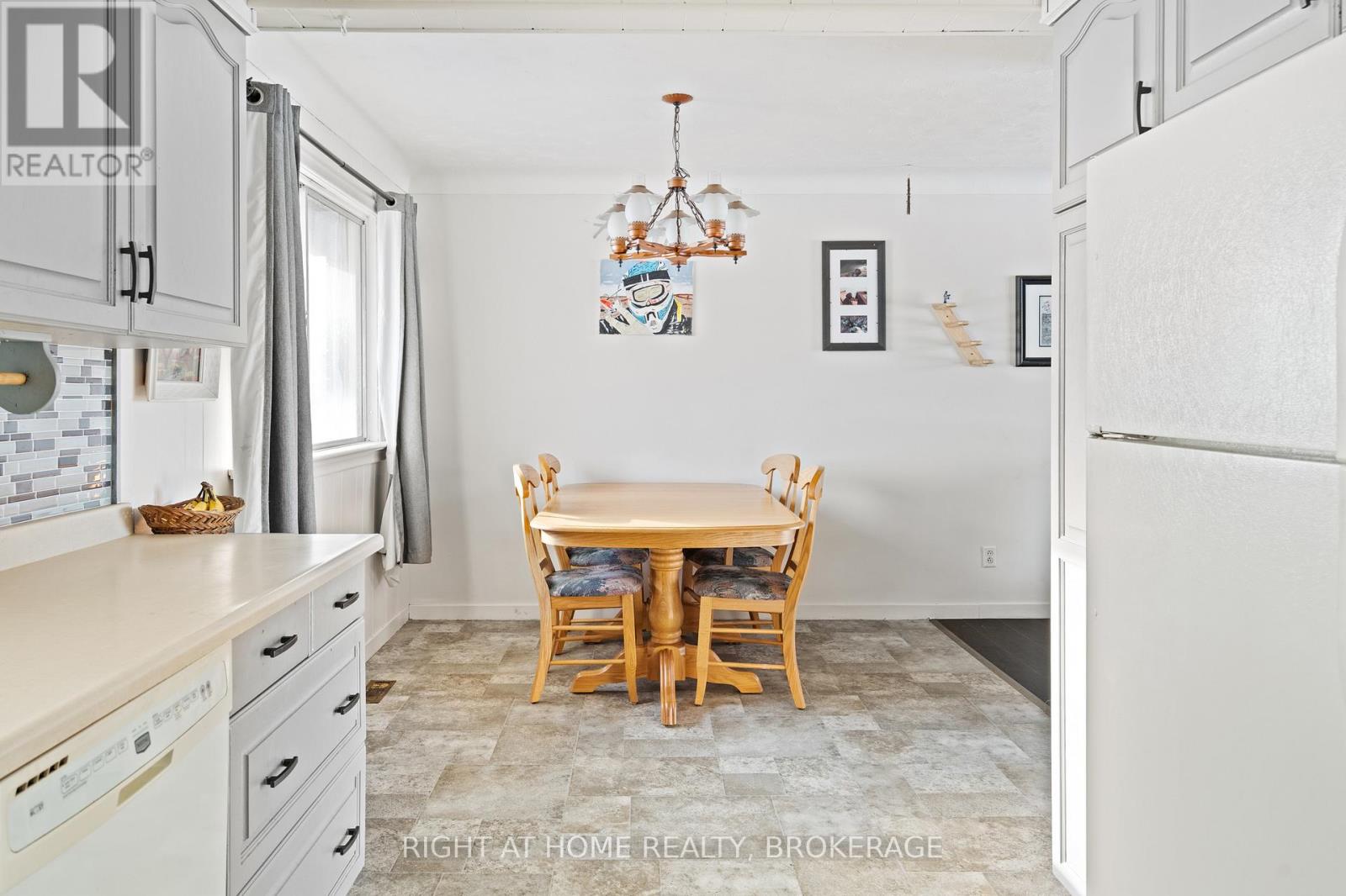 105 Glenwood Parkway, Welland, Ontario  L3B 5M7 - Photo 9 - X12732178