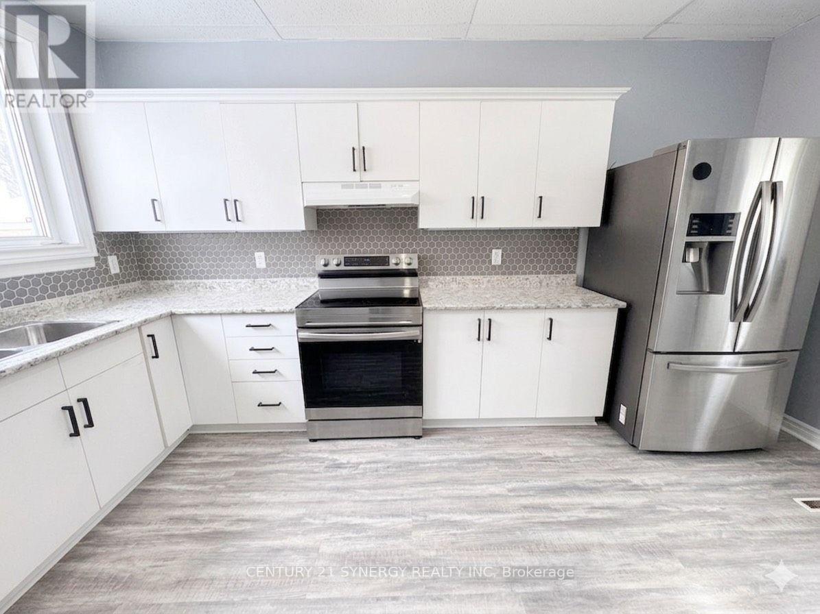 25 Kensington Avenue, Smiths Falls, Ontario  K7A 2K6 - Photo 10 - X12448324