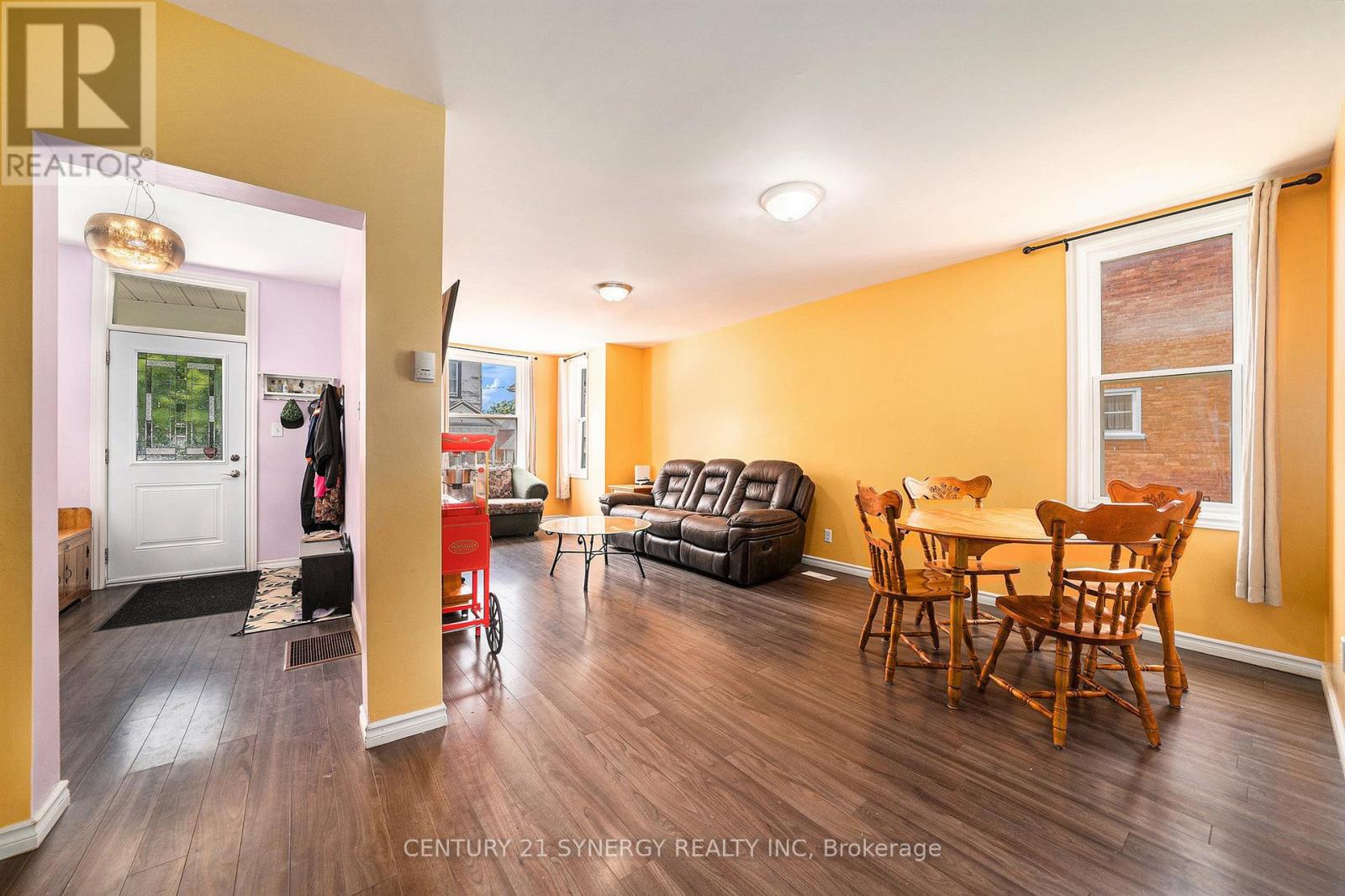 25 Kensington Avenue, Smiths Falls, Ontario  K7A 2K6 - Photo 6 - X12448324