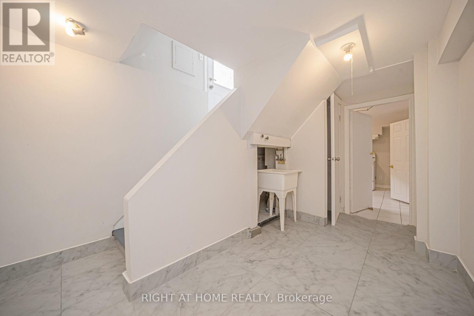 33 Stanley Court, Brampton, Ontario  L6Y 2B1 - Photo 41 - W12906464