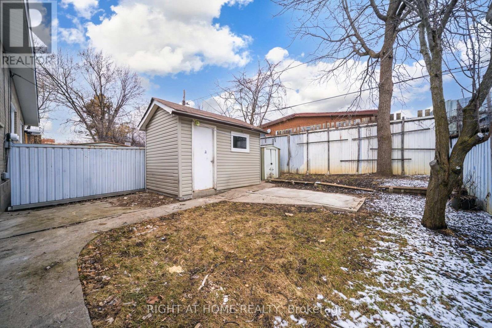 33 Stanley Court, Brampton, Ontario  L6Y 2B1 - Photo 49 - W12906464