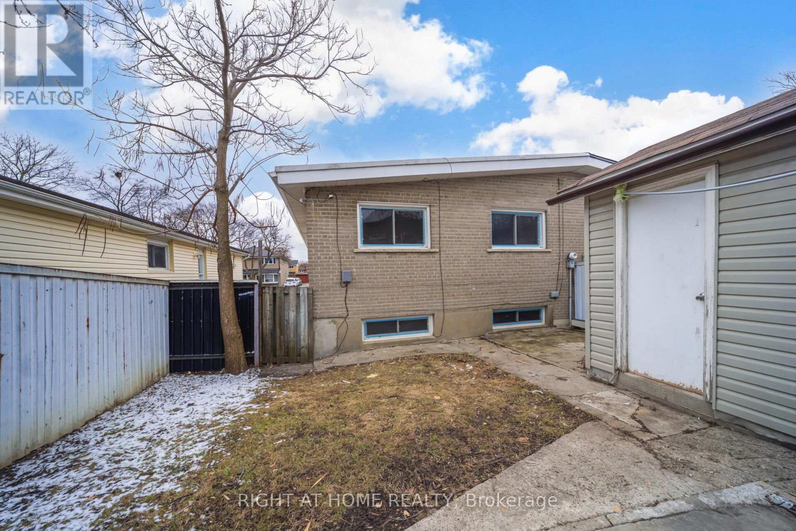 33 Stanley Court, Brampton, Ontario  L6Y 2B1 - Photo 50 - W12906464