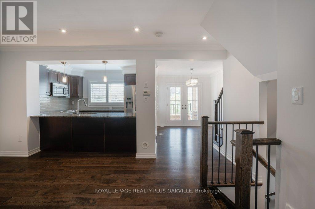 211 Betsy Drive, Oakville, Ontario  L6M 0V1 - Photo 14 - W12906468