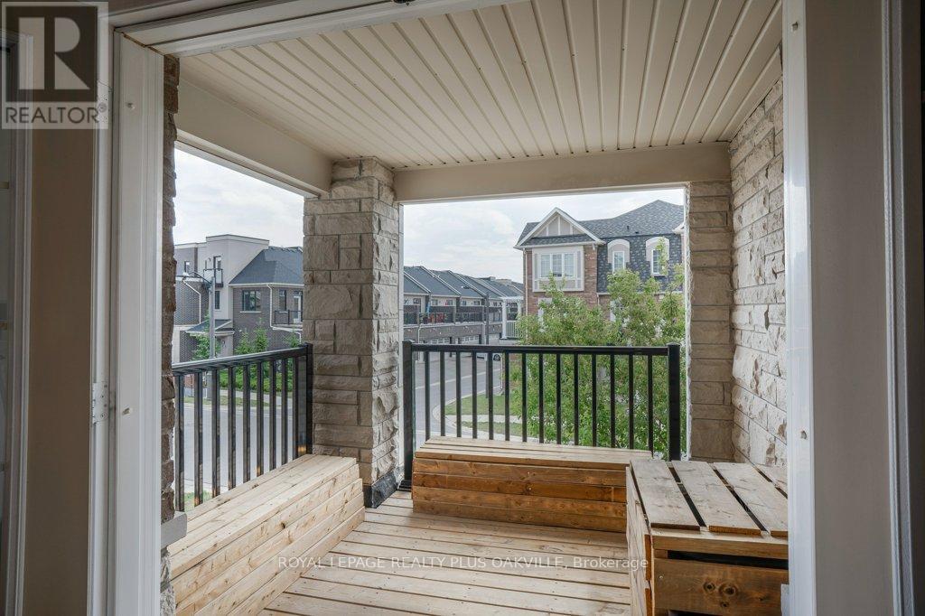 211 Betsy Drive, Oakville, Ontario  L6M 0V1 - Photo 24 - W12906468