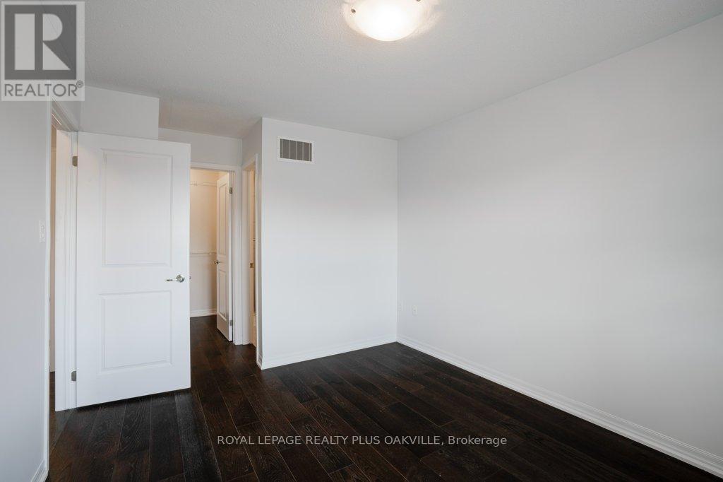 211 Betsy Drive, Oakville, Ontario  L6M 0V1 - Photo 32 - W12906468
