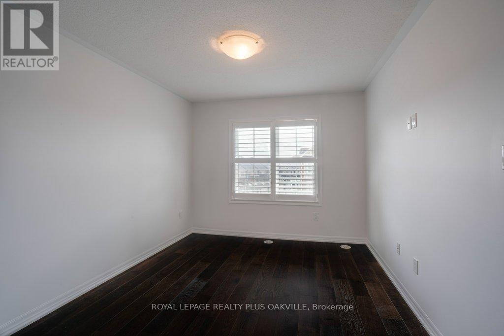 211 Betsy Drive, Oakville, Ontario  L6M 0V1 - Photo 33 - W12906468