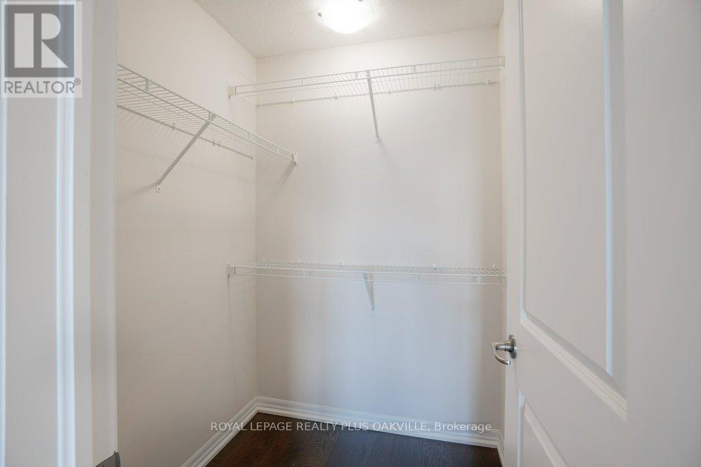 211 Betsy Drive, Oakville, Ontario  L6M 0V1 - Photo 35 - W12906468