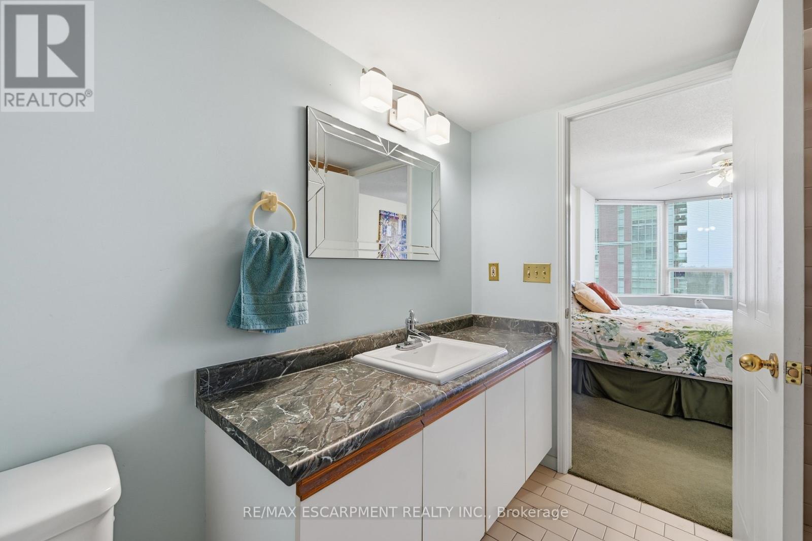 808 - 1270 Maple Crossing Boulevard, Burlington, Ontario  L7S 2J3 - Photo 30 - W12906474