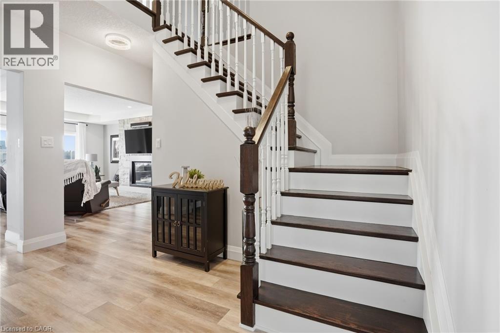 7 Peggy Way, Hamilton, Ontario  L0R 1W0 - Photo 7 - 40813838