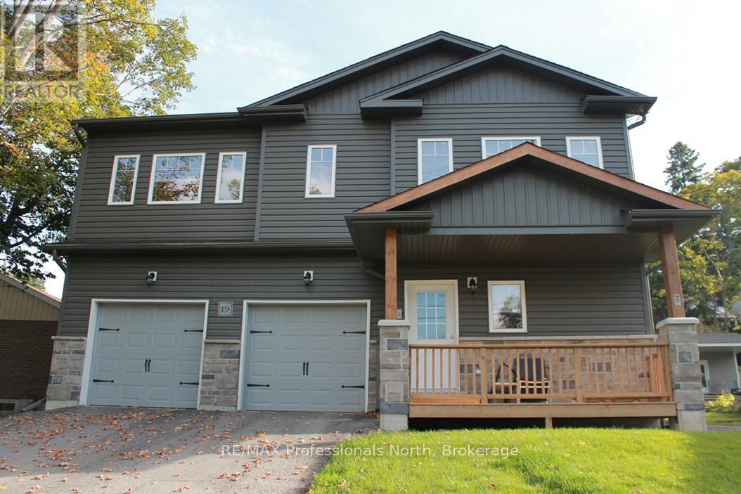 19 DUNCAN STREET E, Huntsville, Ontario