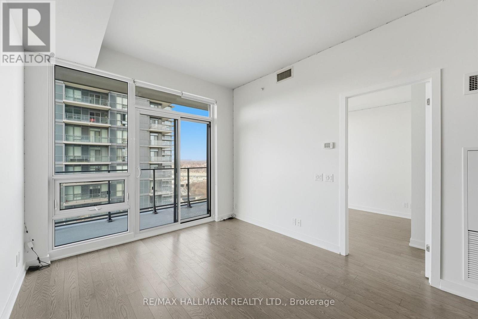 3007 - 2212 Lake Shore Boulevard W, Toronto, Ontario  M8V 0C2 - Photo 12 - W12905762