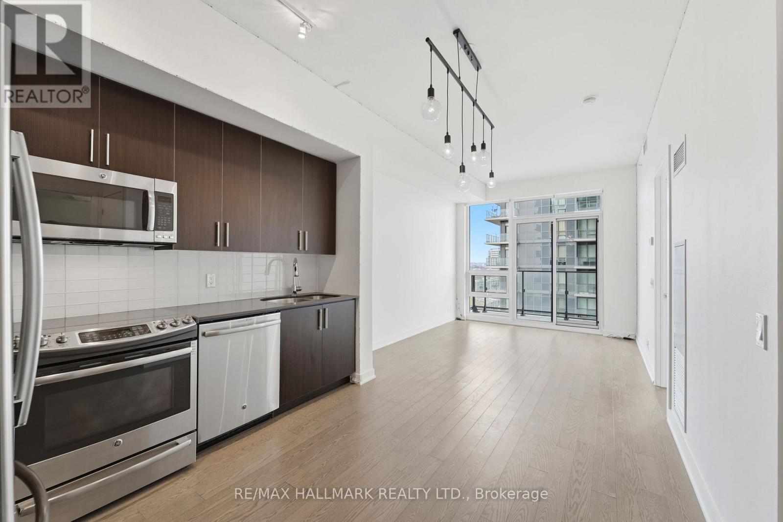 3007 - 2212 Lake Shore Boulevard W, Toronto, Ontario  M8V 0C2 - Photo 5 - W12905762