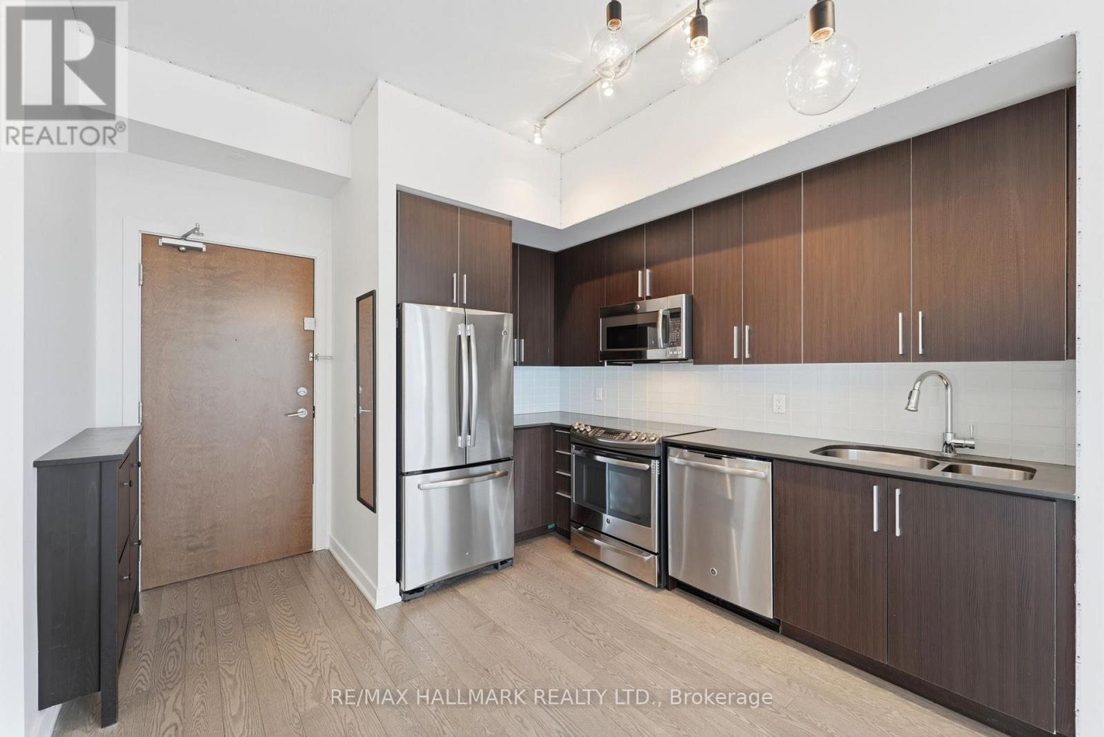 3007 - 2212 Lake Shore Boulevard W, Toronto, Ontario  M8V 0C2 - Photo 6 - W12905762