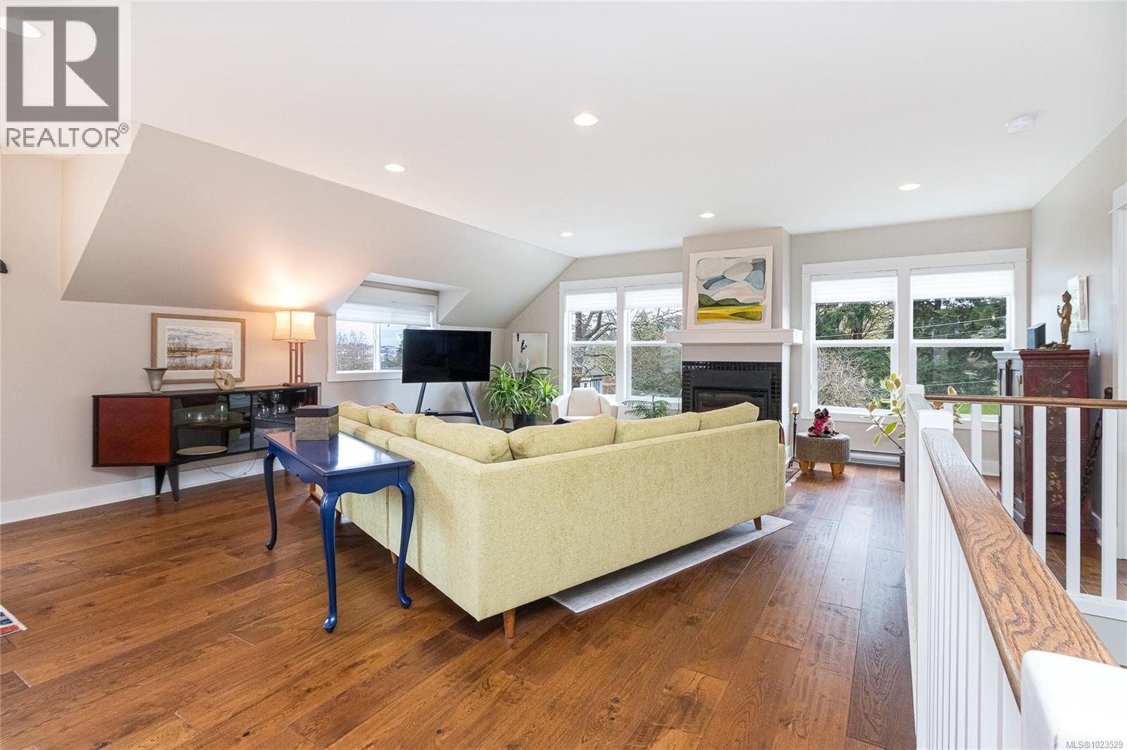 D 1216 Styles St, Victoria, British Columbia  V9A 3Z5 - Photo 11 - 1023529