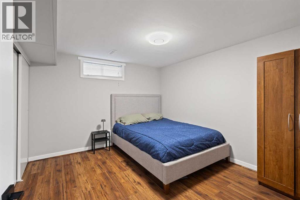 208 Woodpark Place Sw, Calgary, Alberta  T2M 2S5 - Photo 25 - A2292496