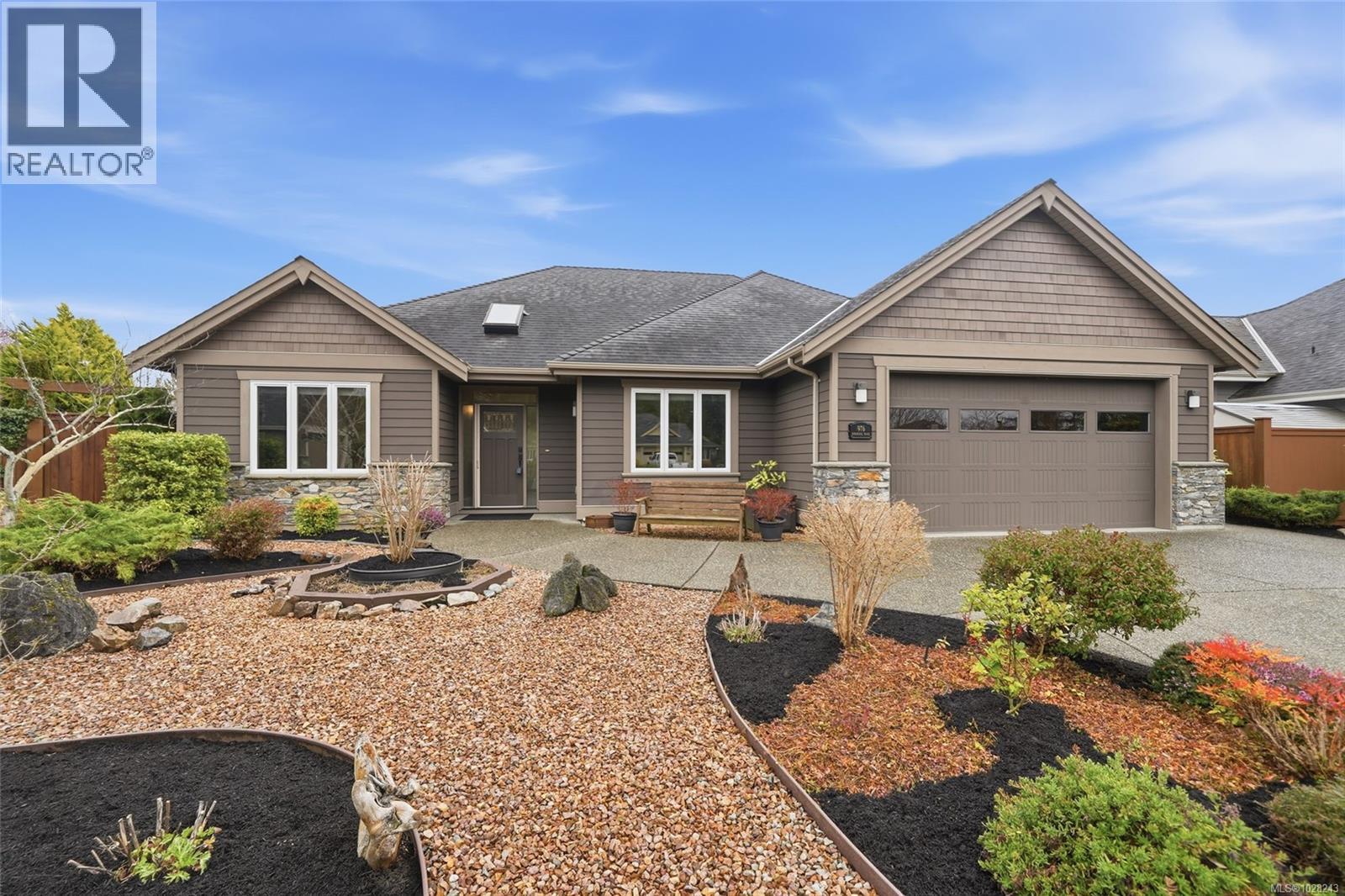 976 Windridge Pl, French Creek, British Columbia