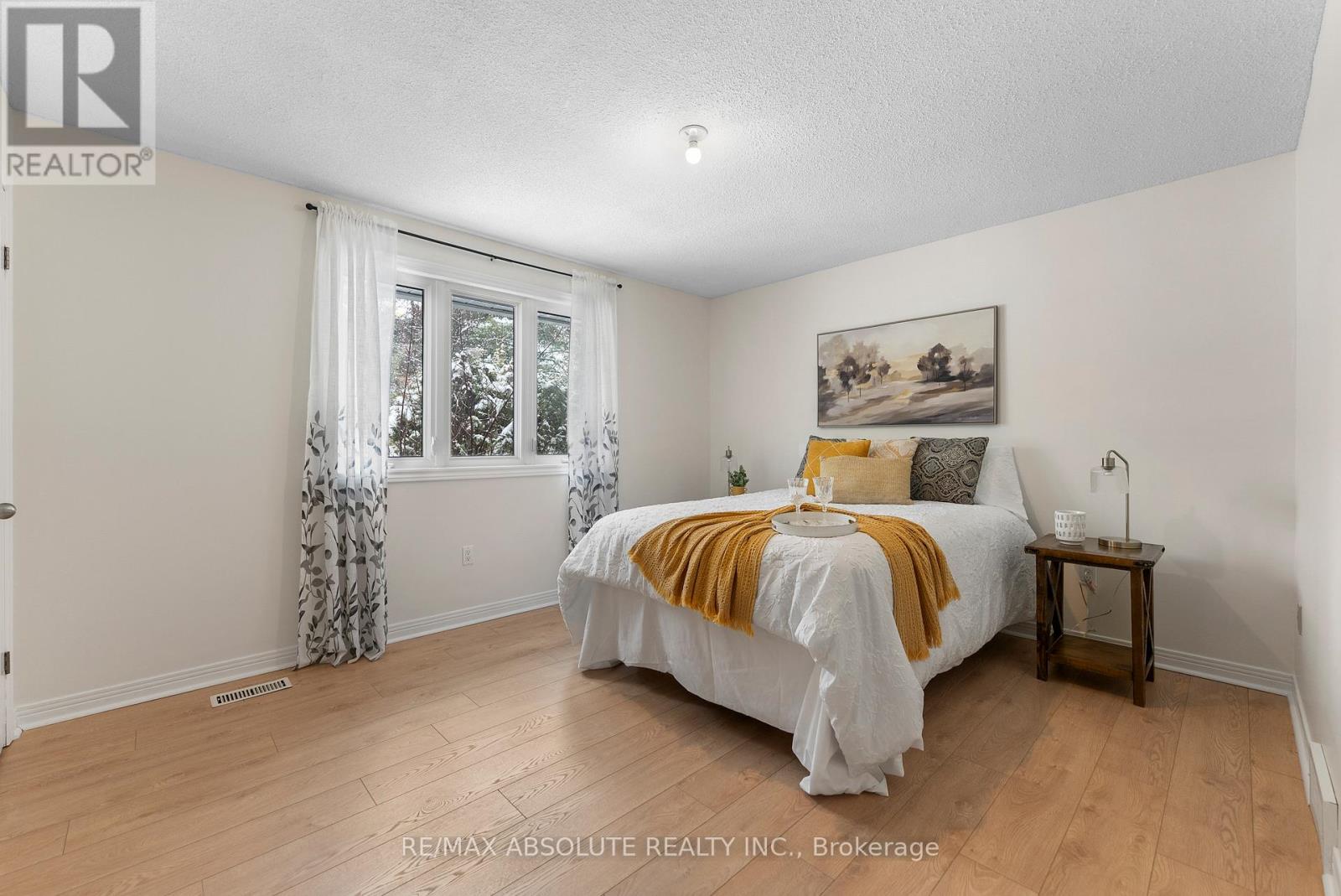 213 Calabogie Road, Mcnab/braeside, Ontario  K7S 3G8 - Photo 12 - X12906552