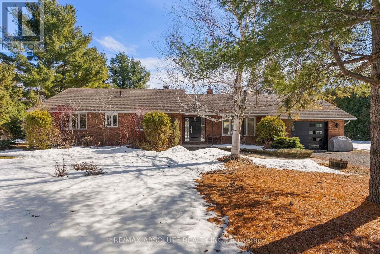 213 Calabogie Road, Mcnab/braeside, Ontario  K7S 3G8 - Photo 2 - X12906552