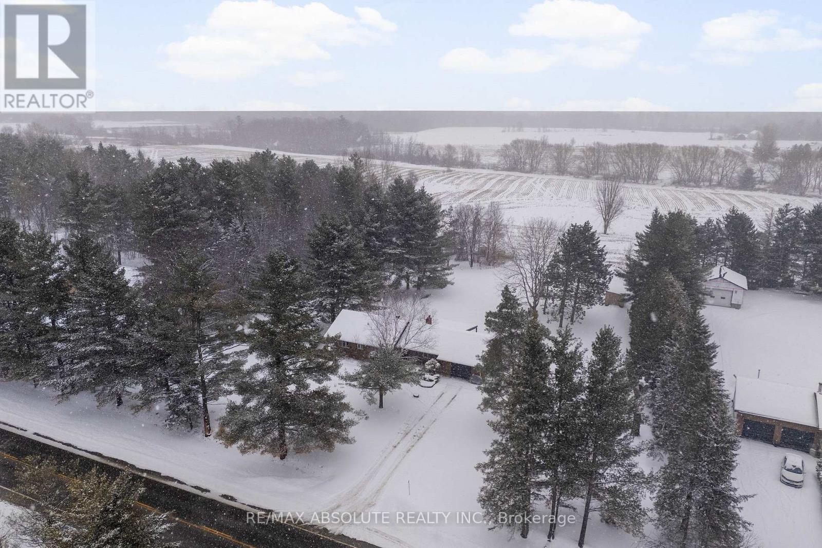 213 Calabogie Road, Mcnab/braeside, Ontario  K7S 3G8 - Photo 6 - X12906552