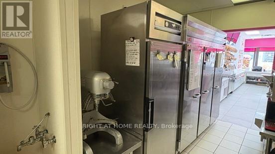 773 Bank Street, Ottawa, Ontario K1S 2H5 - Photo 12 - X12906554