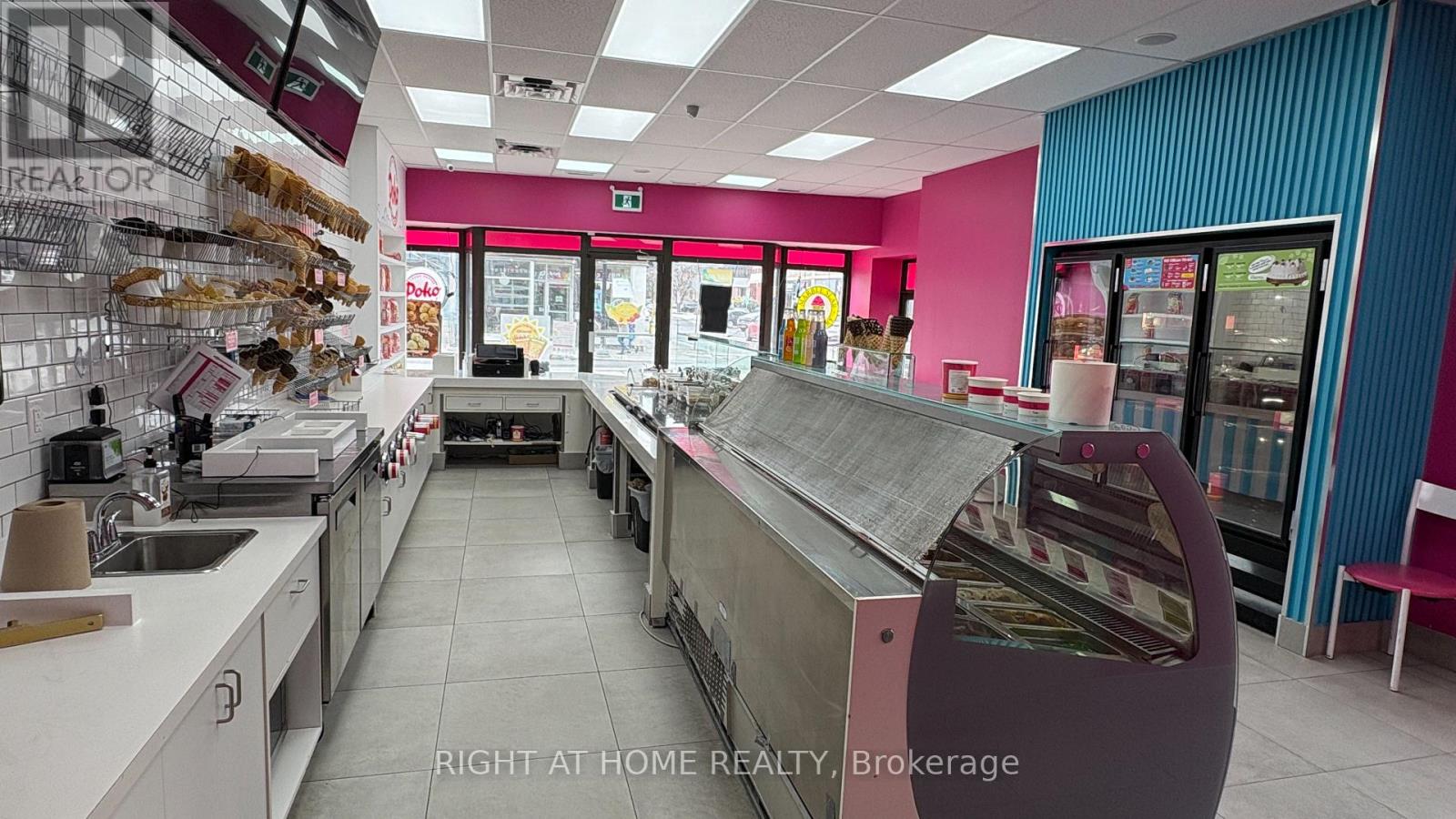 773 Bank Street, Ottawa, Ontario K1S 2H5 - Photo 6 - X12906554