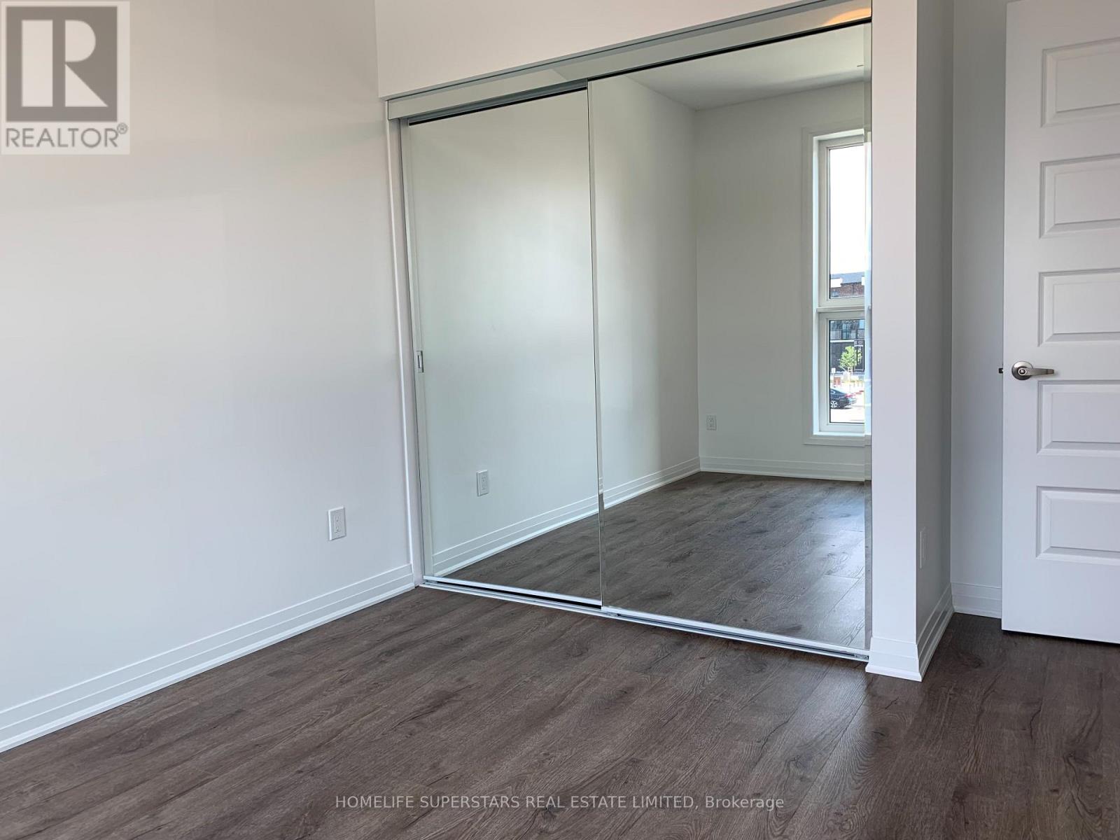 204 - 95 Dundas Street W, Oakville, Ontario  L6M 5N4 - Photo 17 - W12817268