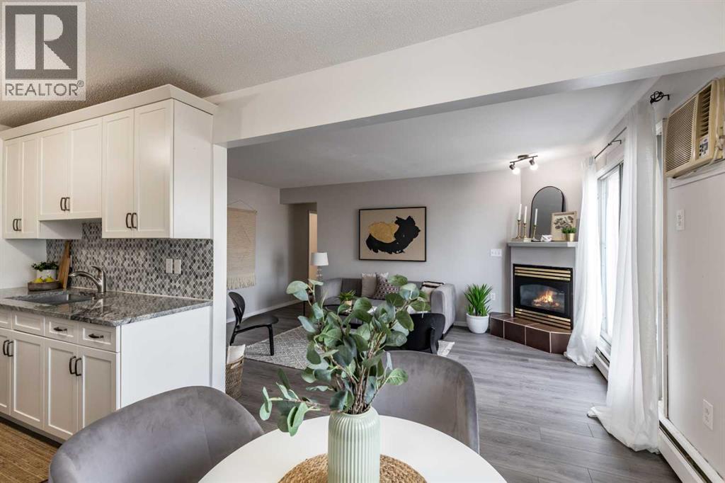 22, 398 16 Street Ne, Medicine Hat, Alberta  T1A 7L9 - Photo 1 - A2293562