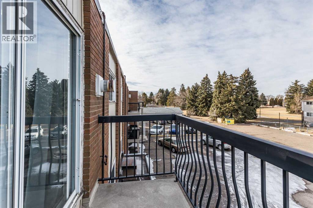 22, 398 16 Street Ne, Medicine Hat, Alberta  T1A 7L9 - Photo 26 - A2293562