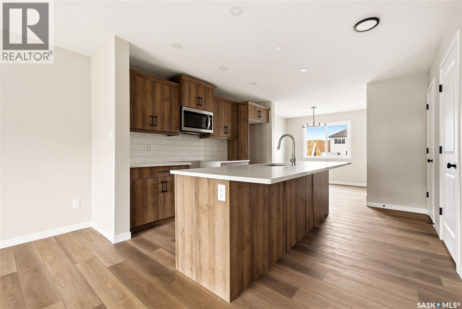 3148 Green Turtle Road, Regina, Saskatchewan  S4V 4C5 - Photo 5 - SK028463