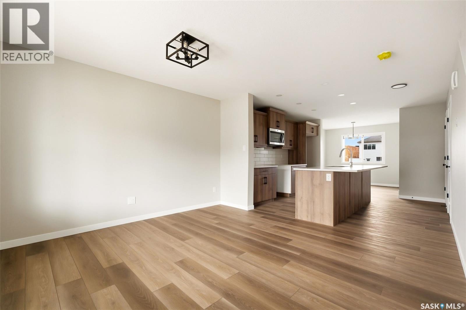 3148 Green Turtle Road, Regina, Saskatchewan  S4V 4C5 - Photo 4 - SK028463