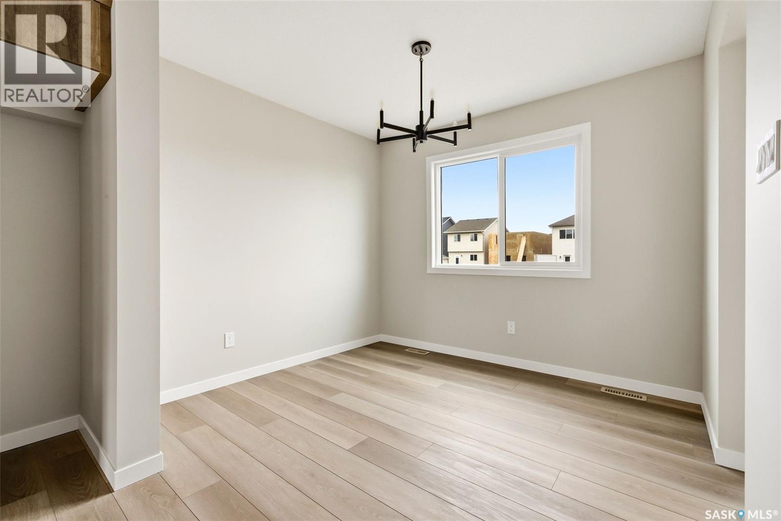 3148 Green Turtle Road, Regina, Saskatchewan  S4V 4C5 - Photo 9 - SK028463