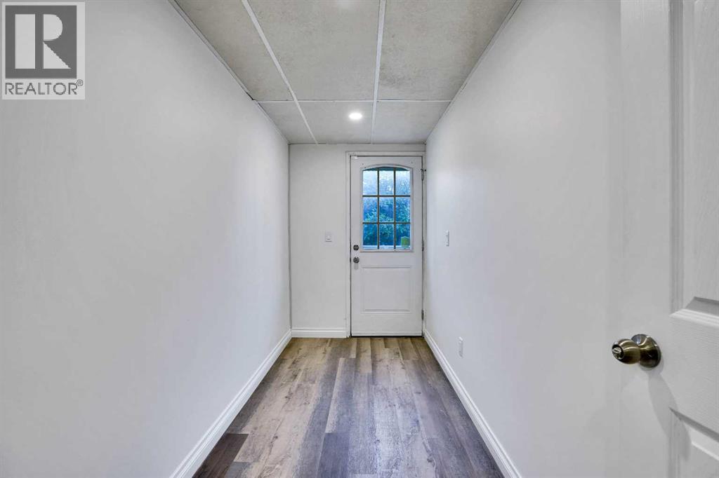 76 Coach Manor Rise SW, Calgary, Alberta  T3H 1C4 - Photo 24 - A2272964