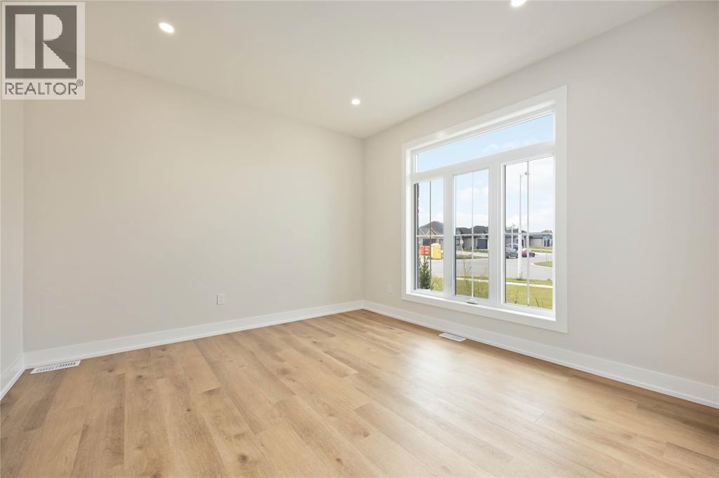 3584 Britt Boulevard, Plympton-Wyoming, Ontario  N0N 1E0 - Photo 12 - 26001065