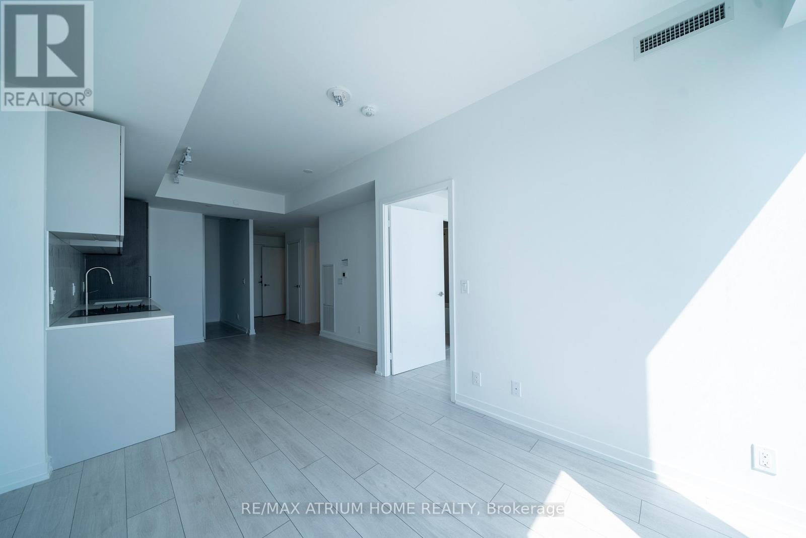 4212 - 55 Mercer Street, Toronto, Ontario  M5V 0W4 - Photo 6 - C12906490