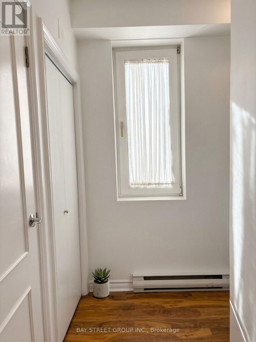 4 - 65 Gloucester Street, Toronto, Ontario  M4Y 1L8 - Photo 9 - C12906522