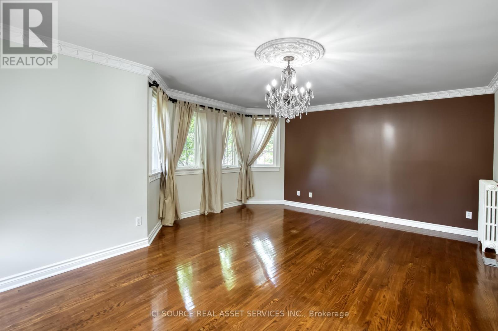 Upper - 34 Rusholme Drive, Toronto, Ontario  M6J 3J9 - Photo 12 - C12906532