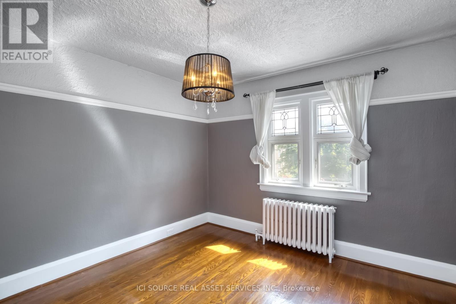 Upper - 34 Rusholme Drive, Toronto, Ontario  M6J 3J9 - Photo 18 - C12906532