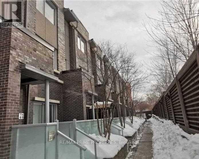 Th69 - 315 Village Green Square, Toronto, Ontario  M1S 0L2 - Photo 2 - E12906514