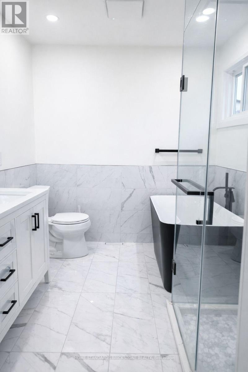 122 Lowe Boulevard, Newmarket, Ontario  L3Y 5T2 - Photo 17 - N12906510