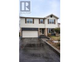 122 LOWE BOULEVARD, Newmarket, Ontario