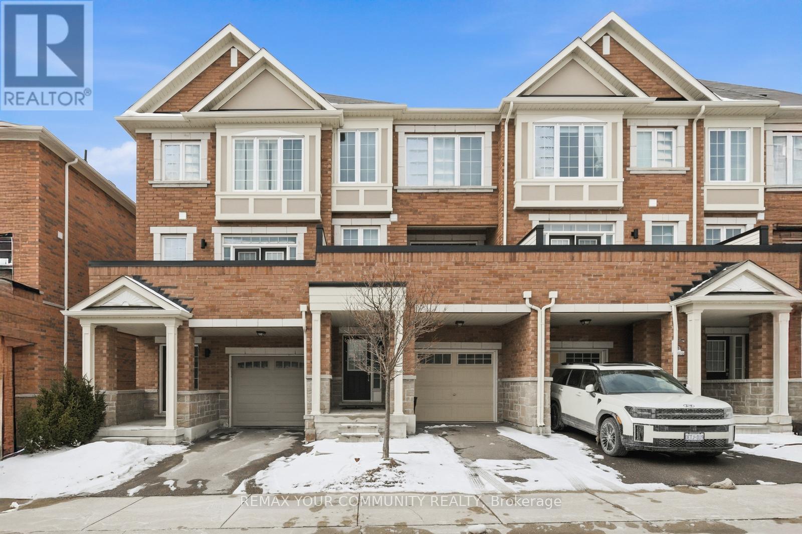 41 Torah Gate, Vaughan, Ontario  L6A 4Y4 - Photo 2 - N12906520